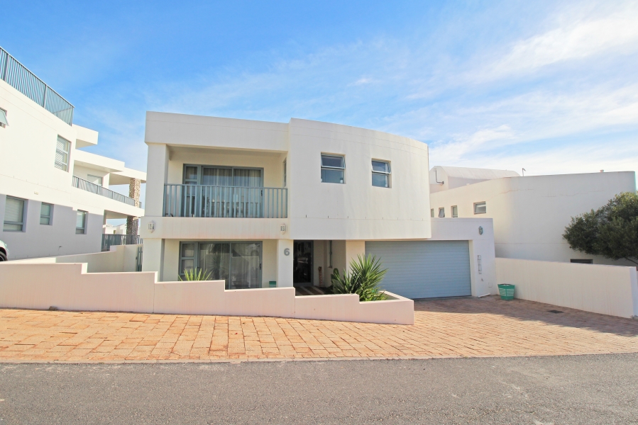 4 Bedroom Property for Sale in Paradise Beach Western Cape